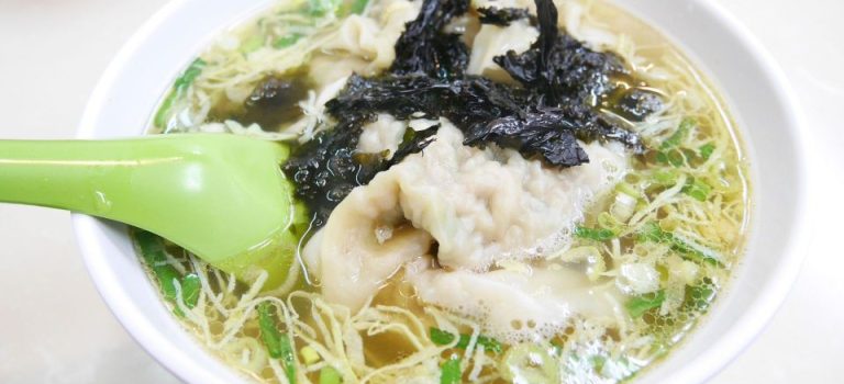 仙台駅で味わう東北の旨みと炭火焼き名物が織りなす旅の始まり